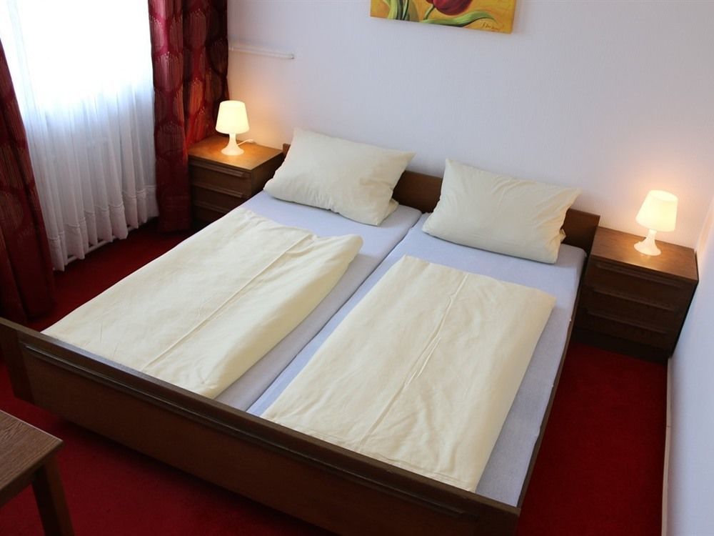 กาสท์เฮาส์ ทันเนนโฮฟ Hotel Lutz ภายนอก รูปภาพ