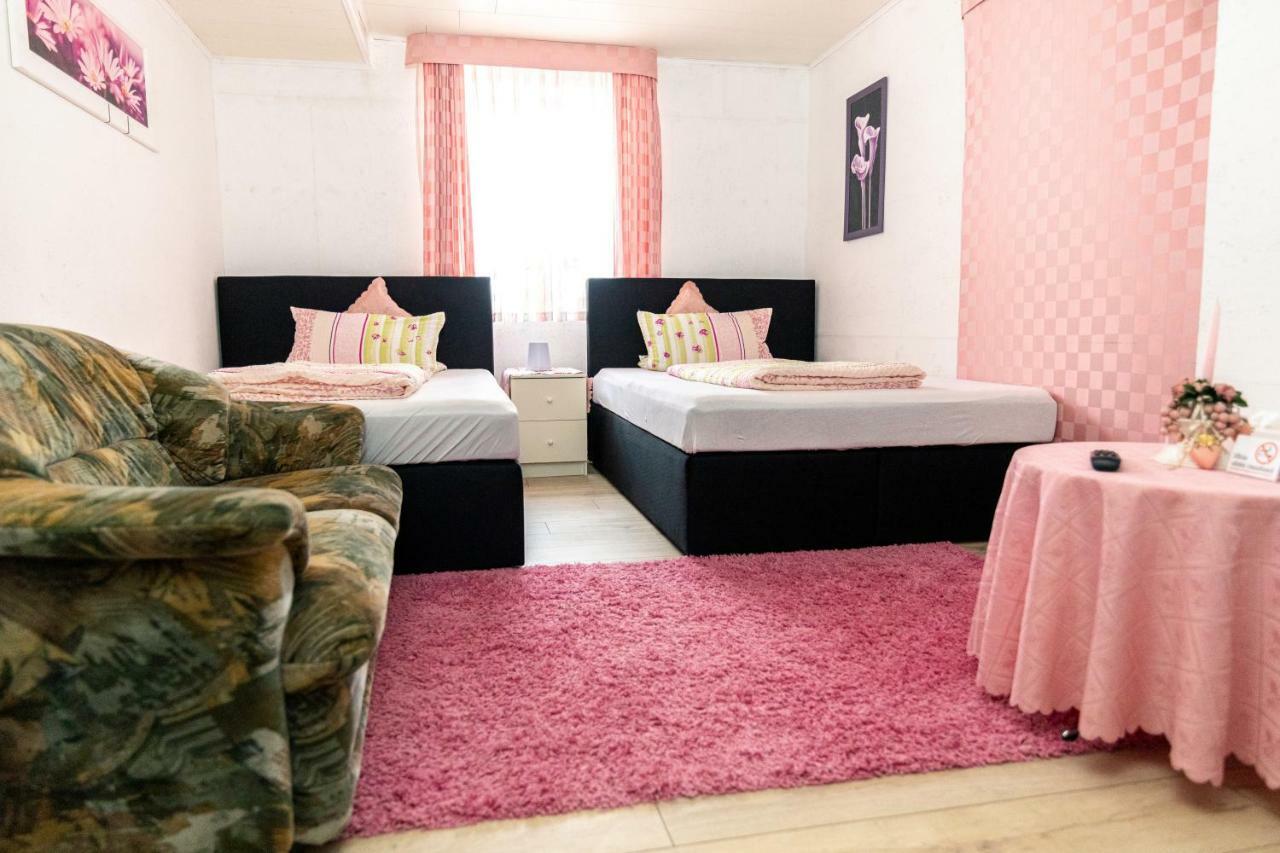 กาสท์เฮาส์ ทันเนนโฮฟ Hotel Lutz ห้อง รูปภาพ